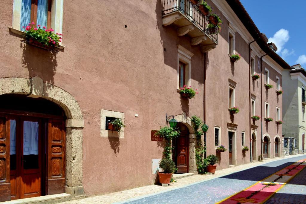 Hotel Alle Vecchie Arcate Pescasseroli Exterior foto